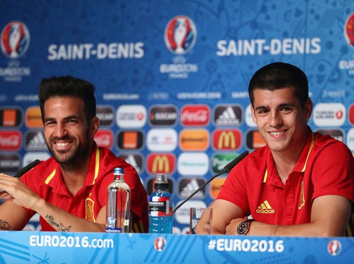 PARIS, FRANCE - JUNE 26:  In this handout image provided by UEFA Alvaro Morata and Cesc Fabregas of Spain attend a press conference at Stade de France on June 26, 2016 in Paris, France. (Photo by Handout/UEFA via Getty Images)