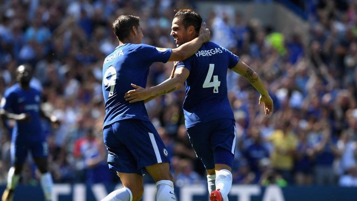 Cesc Fabregas, Alvaro Morata Cesc Fabregas of Chelsea celebrates scoring his sides first goal with Alvaro Morata of Chelsea during the Premier League match between Chelsea and Everton at Stamford Bridge on August 27, 2017 in London, England. (Photo by Darren Walsh/Chelsea FC via Getty Images)