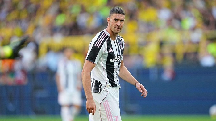 Dusan Vlahovic  looks on during the preseason friendly match between Borussia Dortmund and Juventus at Signal Luna Park, Dortmund, Germany on August 10, 2025. (Photo by Ulrik Pedersen/NurPhoto via Getty Images)