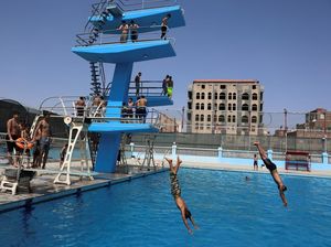 Gelombang Panas Terjang Sanaa, Kolam Renang Diserbu Pengunjung