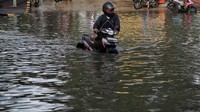 Kali Krukut Meluap Usai Hujan Deras, 10 RT di Jaksel Banjir