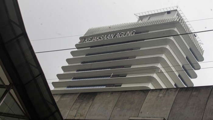 Kejagung Geledah Kantor dan Rumah Komisioner Ombudsman Yeka Hendra