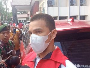 Jonathan Frizzy Klaim Hanya Terima Vape dan Tak Tahu Isi Kandungan Jonathan Frizzy Klaim Hanya Terima Vape dan Tak Tahu Isi Kandungan