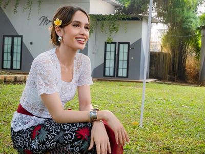 Begini Jadinya Jika Cinta Laura Ngulek Sambel Leunca