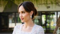 Inspirasi Busana Merah-Putih Stylish ala Cinta Laura untuk 17 Agustus-an