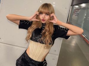 Cerita Emosional Lisa BLACKPINK dalam Film Pendek Dream Cerita Emosional Lisa BLACKPINK dalam Film Pendek Dream