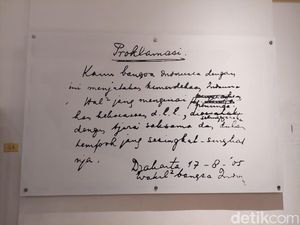 Sejarah Perumusan Teks Proklamasi: Isi Naskah Asli Tulisan Tangan dan Ketikan Sejarah Perumusan Teks Proklamasi: Isi Naskah Asli Tulisan Tangan dan Ketikan