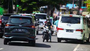 Nggak Kapok-kapok, Pemotor Lawan Arah di Kebayoran Lama