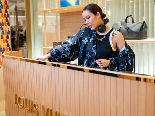 Aksi Patricia Schuldtz Calon Istri Darma Mangkuluhur Jadi Model hingga DJ