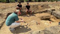 Penemuan Alat Batu Purba di Sulawesi Ungkap Perjalanan Laut Homo Erectus