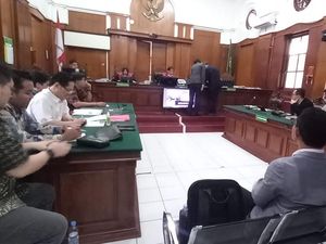 Kata Ahli Hukum di Sidang Sengketa Nany Widjaja Vs Jawa Pos Kata Ahli Hukum di Sidang Sengketa Nany Widjaja Vs Jawa Pos