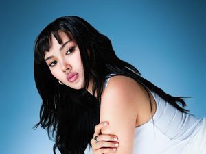 Perjalanan Baru Shakira Jasmin dalam Room for Someone Perjalanan Baru Shakira Jasmin dalam Room for Someone