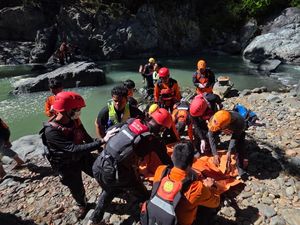 3 Hari Hilang, Pria Terbawa Arus di Air Terjun Mangampa Maros Ditemukan Tewas 3 Hari Hilang, Pria Terbawa Arus di Air Terjun Mangampa Maros Ditemukan Tewas