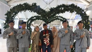 Bakamla Pulangkan Nelayan Bitung yang Hanyut 12 Hari di Laut Filipina