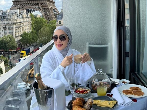 Mewah! Momen Erin Taulany Saat Kulineran di Luar Negeri