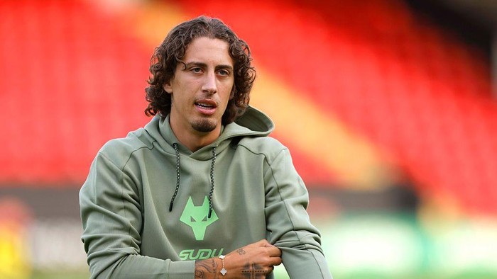 WALSALL, ENGLAND - JULY 30: Fabio Silva of Wolverhampton Wanderers looks on during the pre-season friendly match between Wolverhampton Wanderers and RC Lens at Pallet-Track Bescot Stadium on July 30, 2025 in Walsall, England. (Photo by Malcolm Couzens/Getty Images)