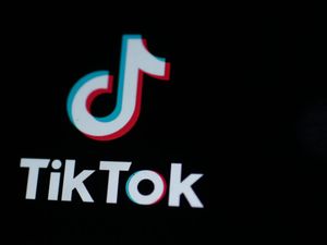TikTok Matikan Fitur Live, Ini Kata Komdigi TikTok Matikan Fitur Live, Ini Kata Komdigi