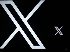 Komdigi Desak Elon Musk Agar X Segera Buka Kantor di RI Komdigi Desak Elon Musk Agar X Segera Buka Kantor di RI
