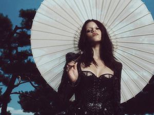 Drama Gaun Ketat Jenna Ortega, Unik Tapi Bikin Susah Jalan dan Naik Tangga Drama Gaun Ketat Jenna Ortega, Unik Tapi Bikin Susah Jalan dan Naik Tangga