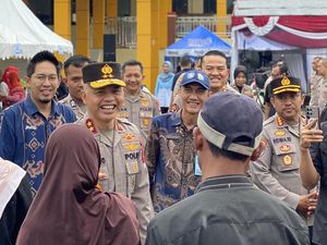 Irjen Hendro Cek Gerakan Pangan Murah di Taman Bhaypark Polda Babel