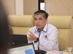 Menaker Dukung Penangkapan Wakilnya Immanuel Ebenezer Menaker Dukung Penangkapan Wakilnya Immanuel Ebenezer
