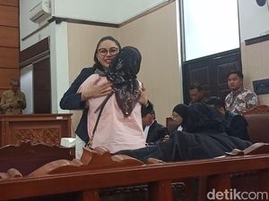 Nikita Mirzani Minta Tolong ke Pengasuh: Titip Arkana dan Azka Ya Nikita Mirzani Minta Tolong ke Pengasuh: Titip Arkana dan Azka Ya
