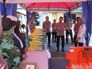 4 Ton Beras Murah Ludes Diserbu Warga Kota Kediri dalam Hitungan Menit