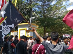 PBB-P2 Selalu Naik Tiap Tahun, Mahasiswa-Pemuda Geruduk Kantor Bupati