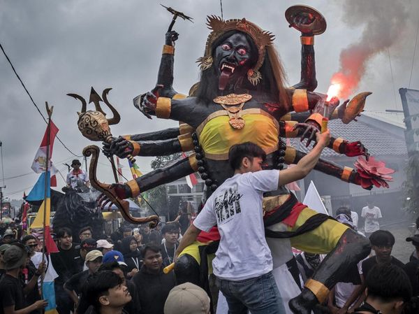 Ribuan Warga Tumpah Ruah di Parongpong Carnival Day 2025