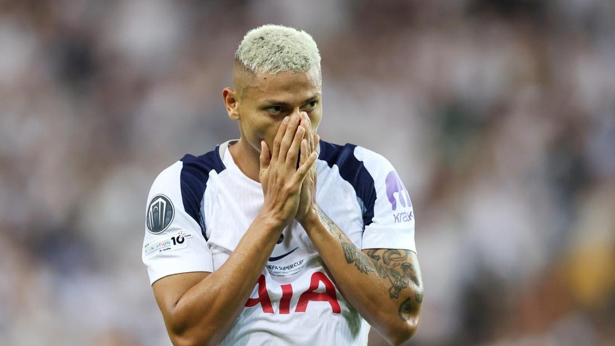 Tottenham Hotspur buang keunggulan dua gol dan kalah di Piala Super Eropa 2025. (Foto: Getty Images/Claudio Villa)