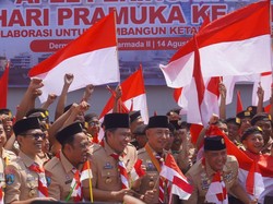 Momen Khofifah Kenalkan Sosok Gus Darling Saat Apel Hari Pramuka ke-64