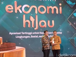 Getol Pakai Energi Baru Terbarukan, Telkom Raih Penghargaan Ekonomi Hijau