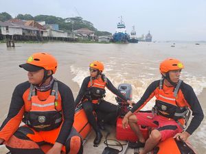 Bocah Perempuan 9 Tahun di Palembang Tenggelam Saat Mandi di Sungai Musi Bocah Perempuan 9 Tahun di Palembang Tenggelam Saat Mandi di Sungai Musi