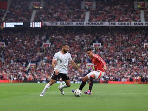 Prediksi Liverpool Vs Man United: Peluang Menang Si Merah 73,3 Persen! Prediksi Liverpool Vs Man United: Peluang Menang Si Merah 73,3 Persen!