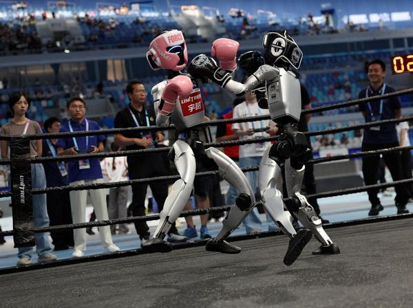 China Gelar Pesta Olahraga Robot Humanoid Dunia