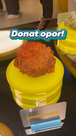 Video: Baru di Blok M! Donat Crispy Rasa Matcha hingga Opor Ayam