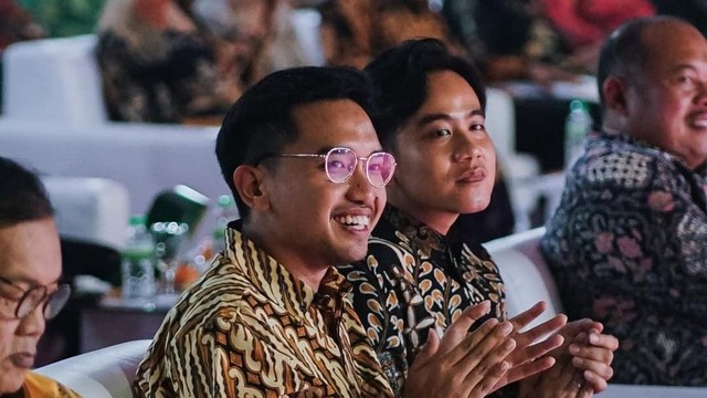 Gosip Terkini Selebriti Insertlive : Dicopot dari Komisaris KAI, Gusti Bhre Dulu Sering Lakukan Ini bareng Gibran Rakabuming