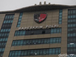 Adik JK Tak Hadiri Pemeriksaan sebagai Tersangka Kasus PLTU karena Sakit