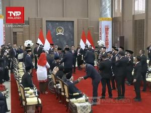 Video SBY Salami Jokowi Hingga JK Jelang Sidang Tahunan MPR RI Video SBY Salami Jokowi Hingga JK Jelang Sidang Tahunan MPR RI