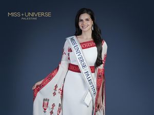 Potret Cantik Nadeen Ayoub, Miss Palestina Pertama yang Ikut Miss Universe 2025 Potret Cantik Nadeen Ayoub, Miss Palestina Pertama yang Ikut Miss Universe 2025