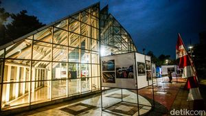 Pameran Foto Hidupkan Kreativitas di Taman Menteng Jakarta
