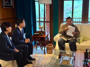 Bertemu Utusan Presiden Korsel, Prabowo Terima Undangan Kenegaraan ke Seoul