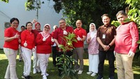 ASN dan BUMD Bogor Kompak Tanam Pohon Tanpa Bebani APBD