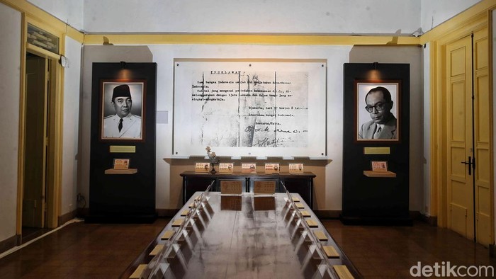 Malam 16 Agustus, Ketika Kata-Kata Kemerdekaan Mulai Dirangkai