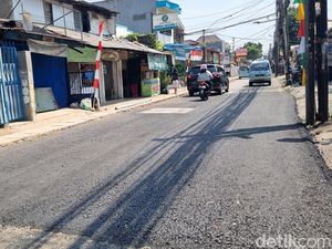 Sisa Galian Jl Asem Baris Tebet Viral Dikeluhkan Pengendara Kini Sudah Diaspal Sisa Galian Jl Asem Baris Tebet Viral Dikeluhkan Pengendara Kini Sudah Diaspal