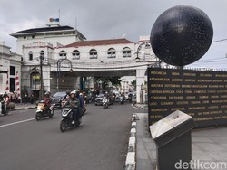 Cara Warga Tetap Chill Meski Bandung Sedang Tiris-tirisnya