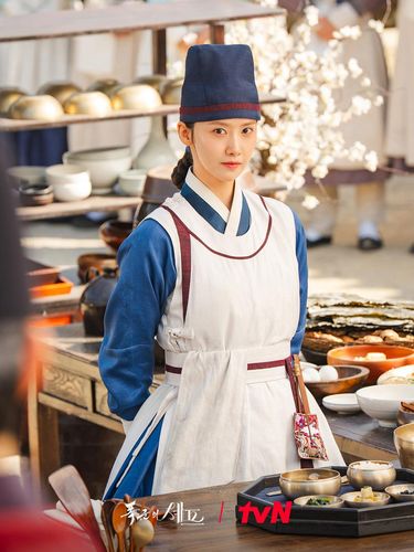 Yoona berperan sebagai Yoon Ji Yeong di drama Bon Appetit, Your Majesty. Ia merupakan chef dari dunia modern yang terjebak di era Joseon 500 tahun sebelumnya.