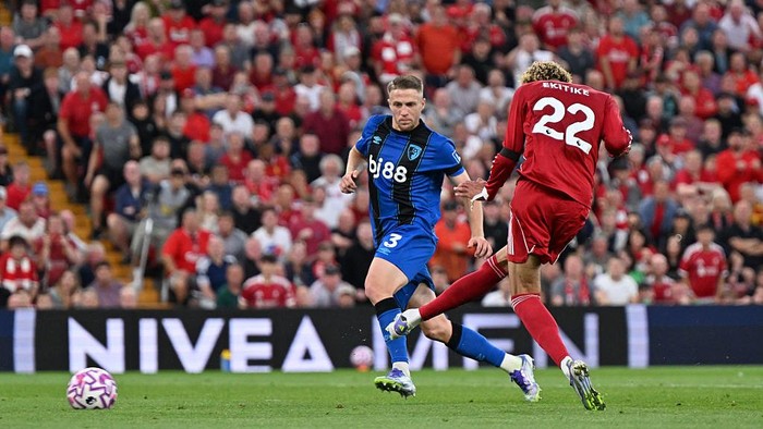LIVERPOOL, ENGLAND - AUGUST 15: (THE SUN OUT, THE SUN ON SUNDAY OUT) Hugo Ekitike of Liverpool scores his teams first goal during the Premier League match between Liverpool and Bournemouth at Anfield on August 15, 2025 in Liverpool, England. (Photo by Liverpool FC/Liverpool FC via Getty Images)