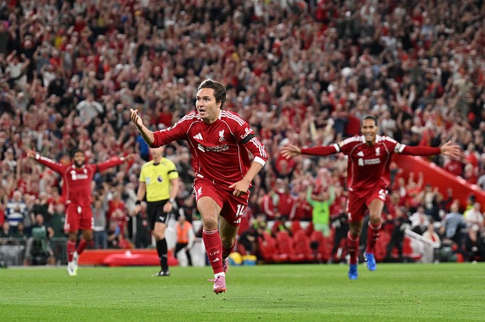 LIVERPOOL, ENGLAND - AUGUST 15: (THE SUN OUT, THE SUN ON SUNDAY OUT) Federico Chiesa of Liverpool celebrates scoring his team's third goal during the Premier League match between Liverpool and Bournemouth at Anfield on August 15, 2025 in Liverpool, England. (Photo by Liverpool FC/Liverpool FC via Getty Images)