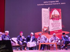 Sambut HUT RI ke-80, Ustaz Fahmi Salim Luncurkan Buku Petunjuk Manusia Pilihan Sambut HUT RI ke-80, Ustaz Fahmi Salim Luncurkan Buku Petunjuk Manusia Pilihan